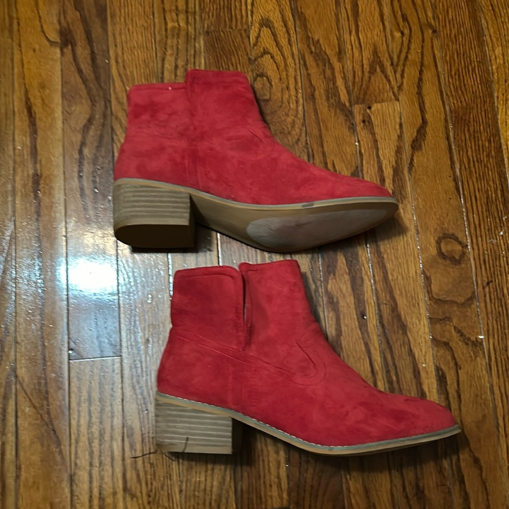 Red corkys boutique boot. Size 10. Salem